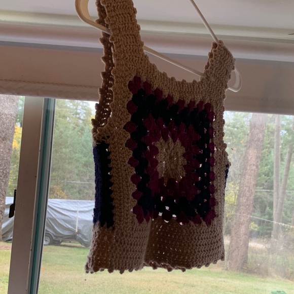 Crochet Square Pattern Tank Top - Picture 2 of 3